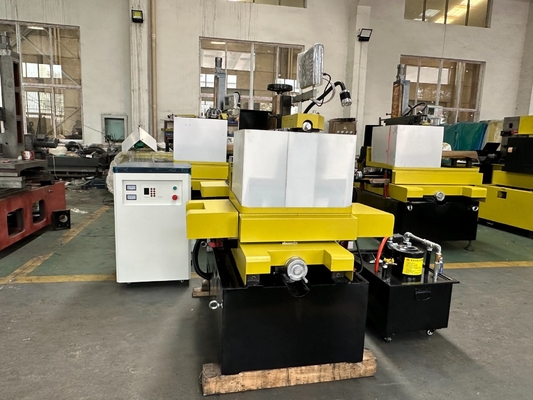 Máquina de descarga eléctrica de corte de alambre CNC de tipo inteligente M500 para el procesamiento de metales de precisión