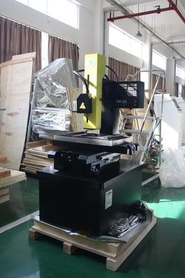 Máquina EDM de perforación de agujeros pequeños de alta precisión 703SA para metal