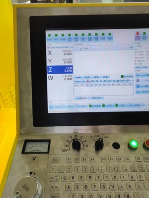 Máquina de perforación EDM para agujeros pequeños multi Aix CNC 704WL