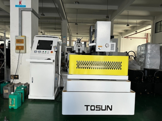 Máquina EDM de corte de alambre D400 de alta velocidad con corte por tapón dentro de herramientas CNC de corte de metales