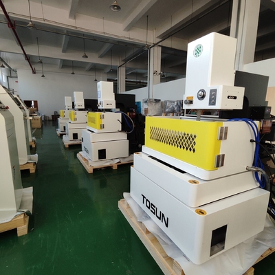Máquina EDM de corte de alambre D400 de alta velocidad con corte por tapón dentro de herramientas CNC de corte de metales