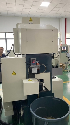 Máquina de corte de alambre de latón SWE85SL para el cliente