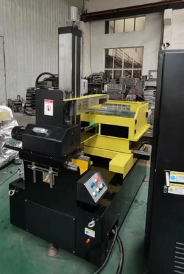 Máquina EDM de corte de alambre CNC S500 con riel de guía lineal