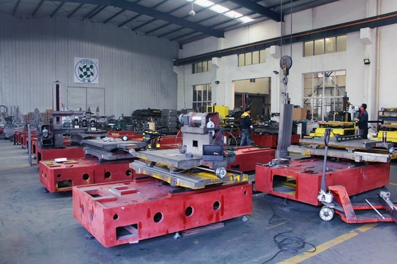 Máquina de fresado vertical automática Vmc650 CNC con sistema de control Fanuc