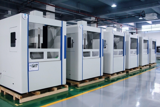Máquina de fresado vertical automática Vmc650 CNC con sistema de control Fanuc