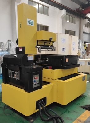 Máquina de CNC Herramientas Servo motor de alambre de molibdeno CNC máquina de corte de alambre EDM A500