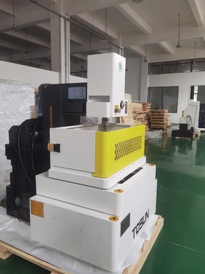 Máquina de corte de alambre de descarga eléctrica D320c