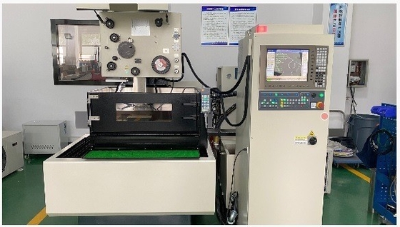 Uso del proceso de corte de alambre de latón de baja velocidad EDM Swe36SL para máquinas herramientas CNC de corte de metales