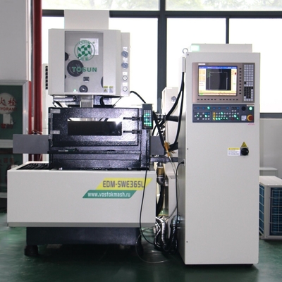 Máquina de precisión de inmersión CNC de corte de alambre de latón EDM Swe85SL